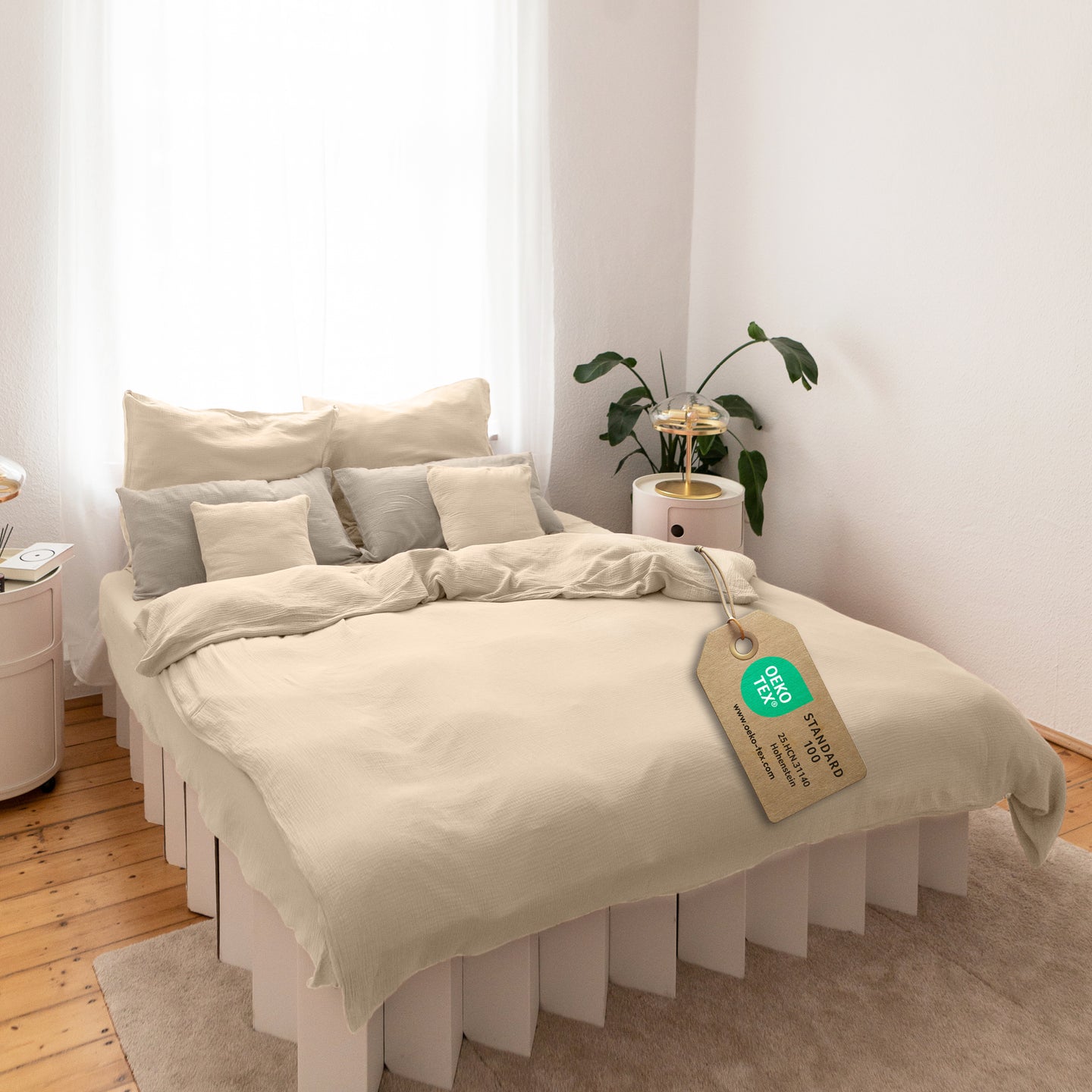 Creme / 200x200 + 2x Kissen 80x80 200x220 + 2x Kissen 80x80 220x240 + 2x Kissen 80x80 135x200 + 1 Kissen 80x80 155x220 + 1 Kissen 80x80