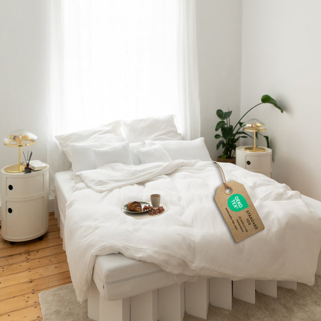 Weiß / 200x200 + 2x Kissen 80x80 200x220 + 2x Kissen 80x80 220x240 + 2x Kissen 80x80 135x200 + 1 Kissen 80x80 155x220 + 1 Kissen 80x80