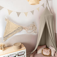 creme & hellbeige / wimpel / mit goldapplikation