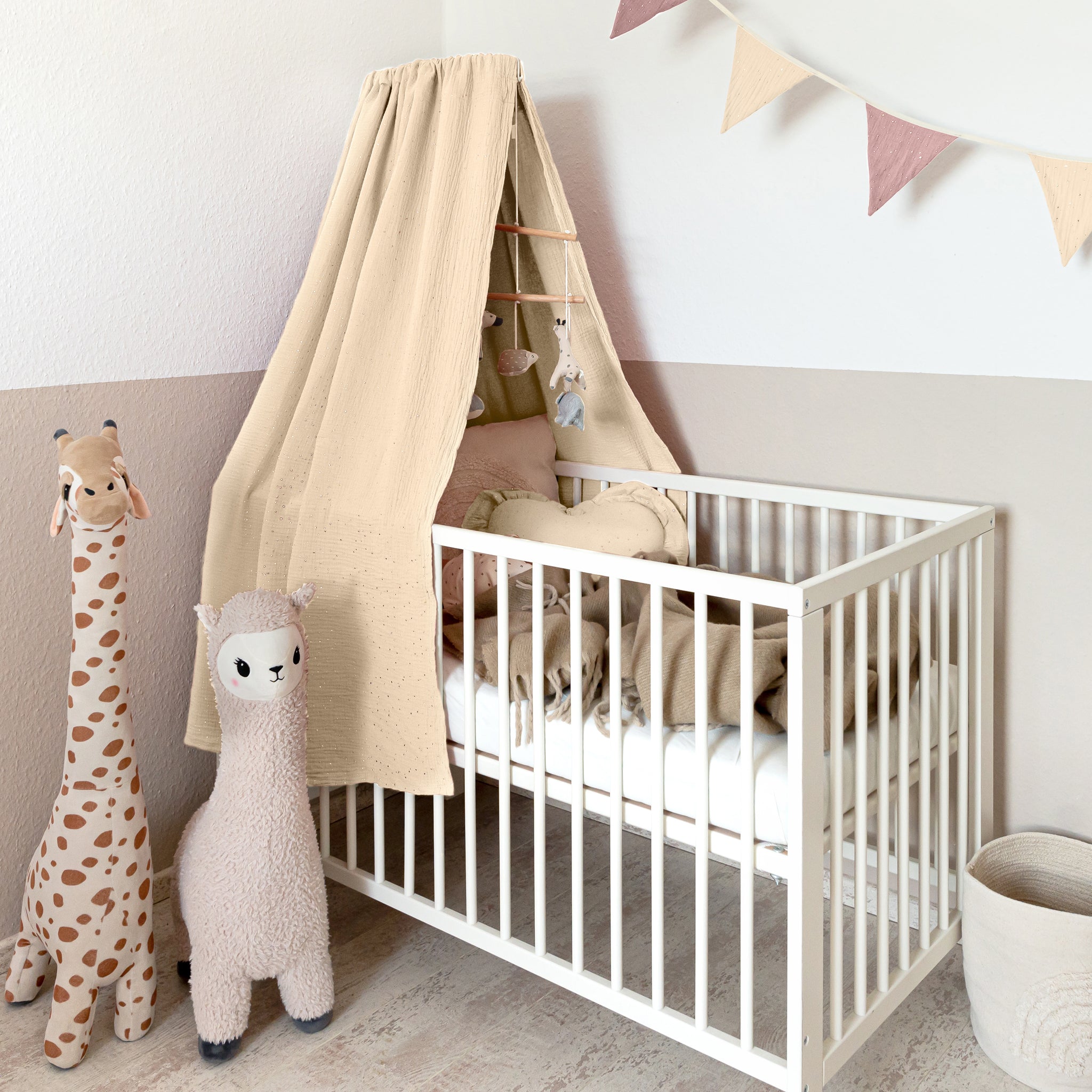SPARSET: Babybett Himmel mit Goldapplikation + Wimpel-/Sternenkette ab