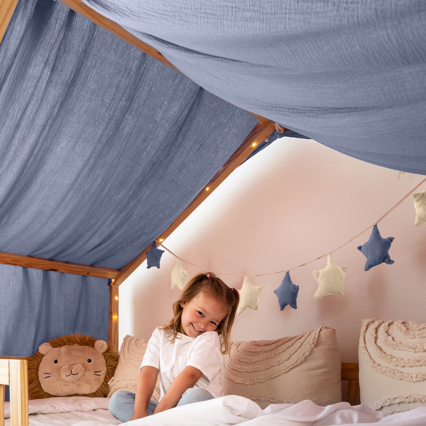 SPARSET: Hausbett Himmel Typ A (Gold) + Bettschlange + Wimpelkette/Sternenkette (Gold) ab