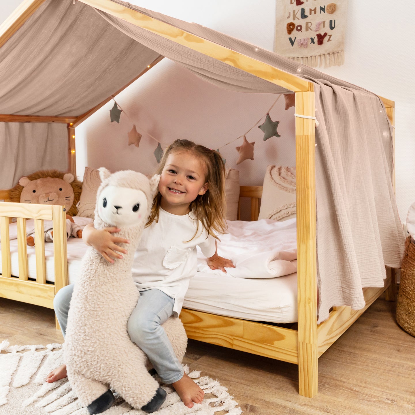 SPARSET: Hausbett Himmel Typ A (Gold) + Bettschlange + Wimpelkette/Sternenkette (Gold) ab