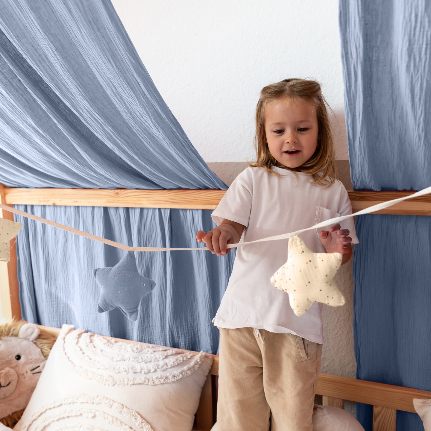 SPARSET: Hausbett Himmel Typ B Betthimmel mit Goldapplikation + Wimpel-/Sternenkette ab