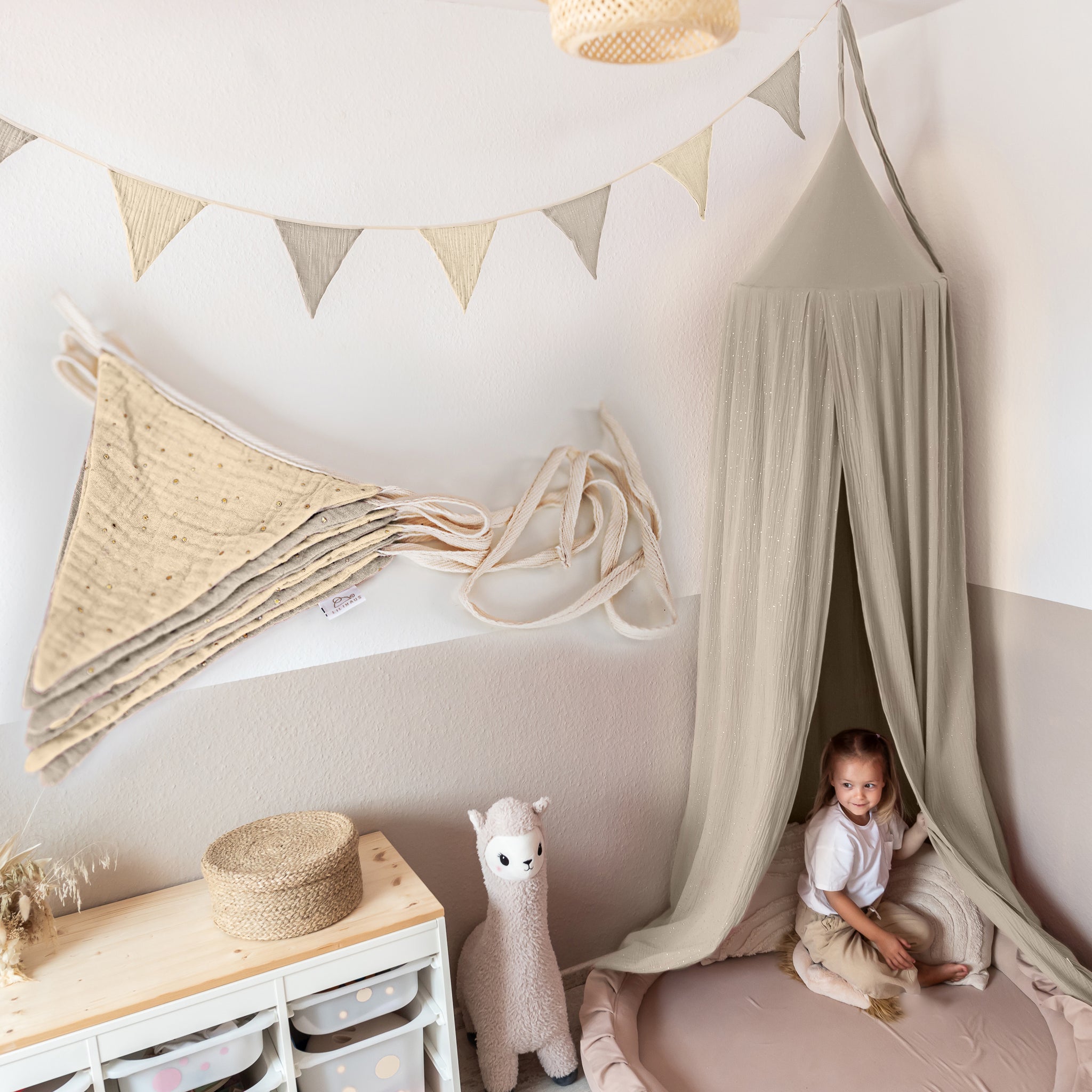 SPARSET: Baldachin + Wimpel-/Sternenkette ab